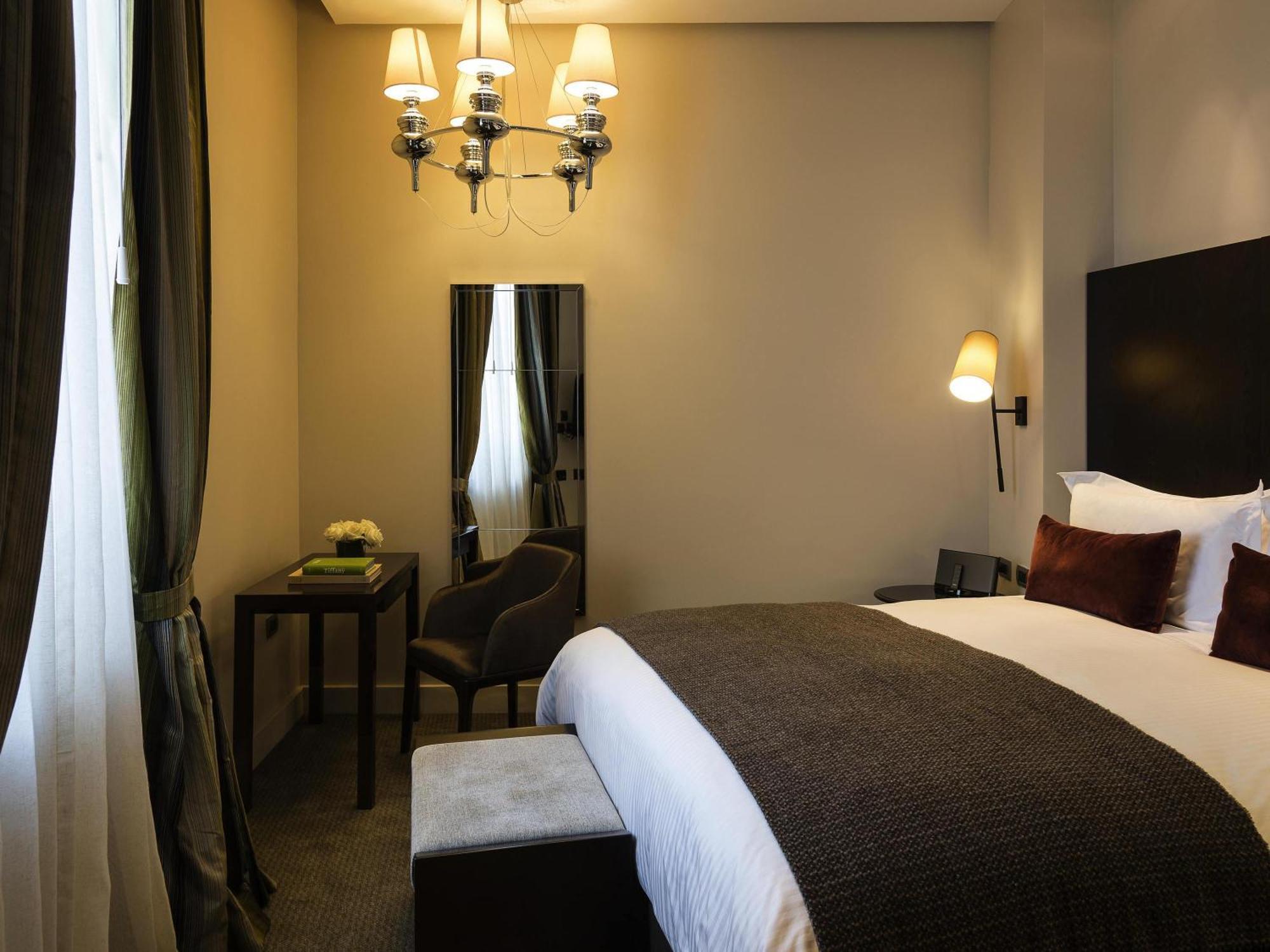Accessible Room 1 Queen Bed